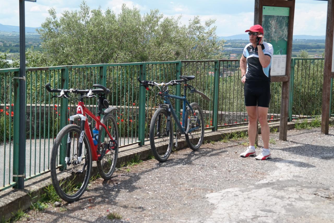 Bedandbiking Bed & Breakfast Cortona Exterior photo